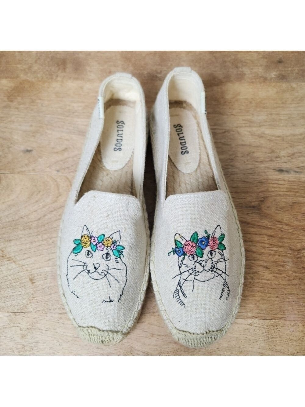 SOLUDOS Spirit Animal Smoking Slipper- Cat Embroidery Sand Size 7 - Picture 6 of 13